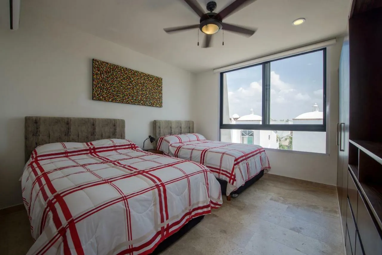 Palmares Condo Rentals Playa del Carmen
