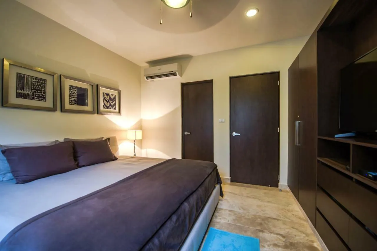 Palmares Condo Rentals Playa del Carmen México