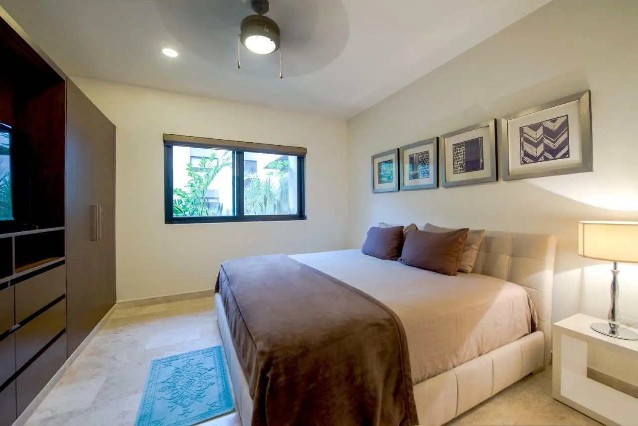 Palmares Condo Rentals Playa del Carmen 0*,