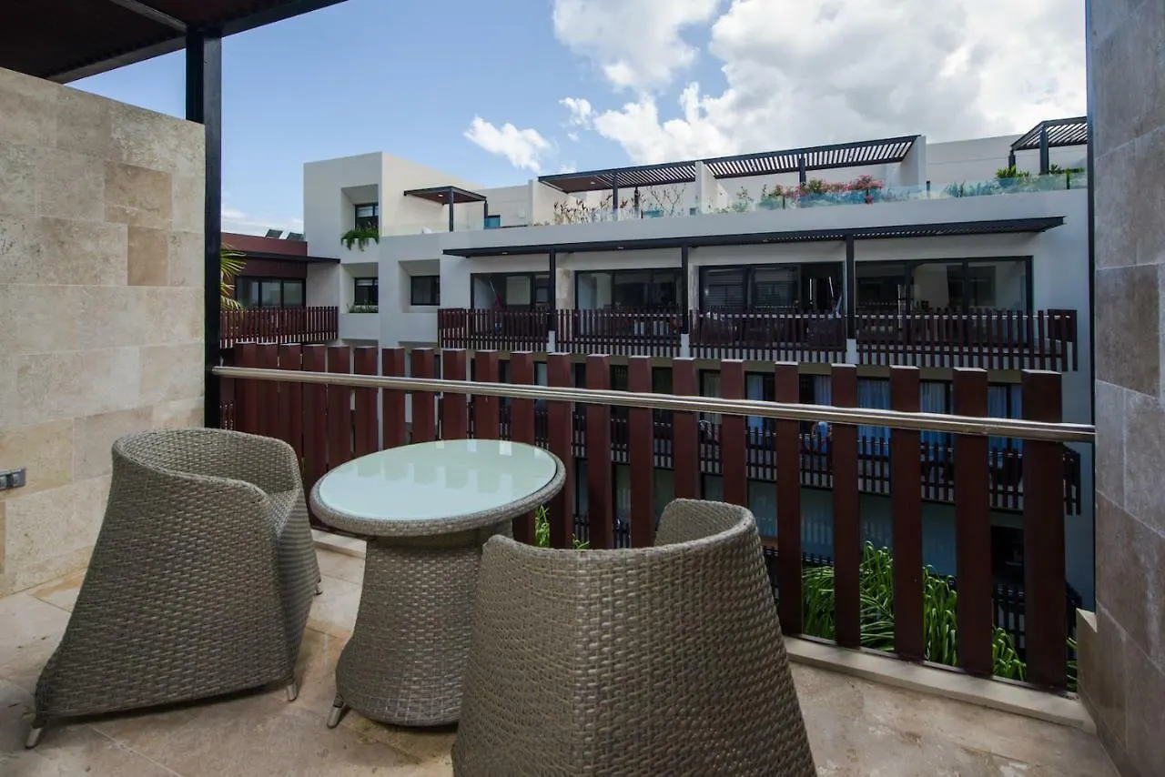 Palmares Condo Rentals Playa del Carmen 0*,