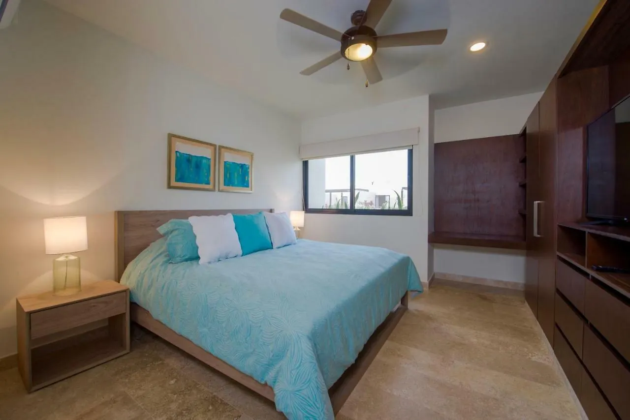 Palmares Condo Rentals Playa del Carmen 0*,